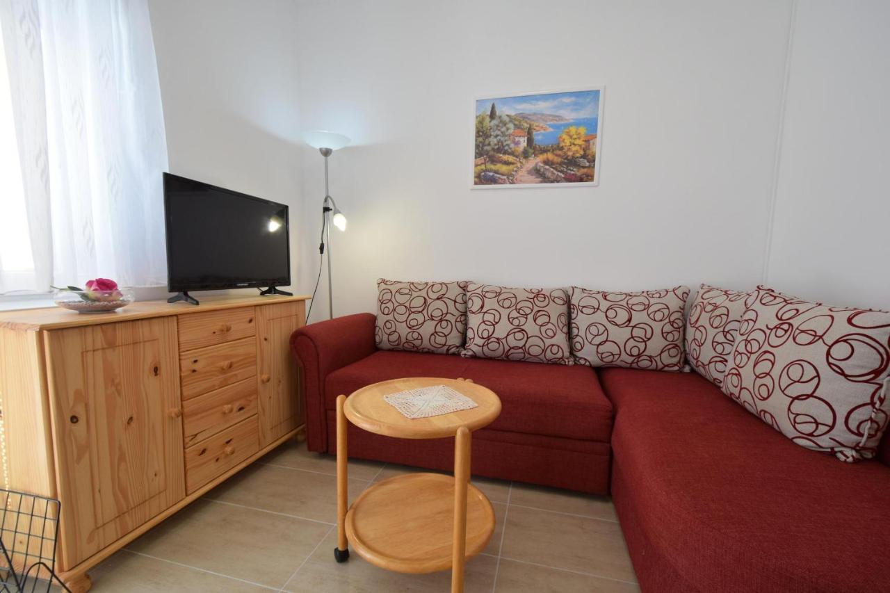 Apartments Buturajac Krk Town Luaran gambar
